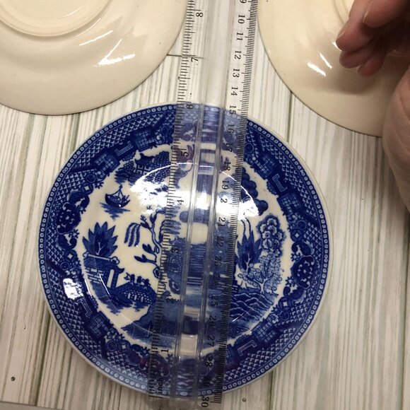 Set of 3 Blue Willow Plates - Picture 5 of 5